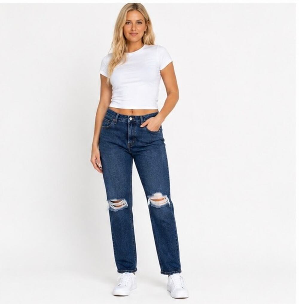 Boohoo Women’s Size 4 Distressed Straight Leg Jeans Dark Wash 30" Long